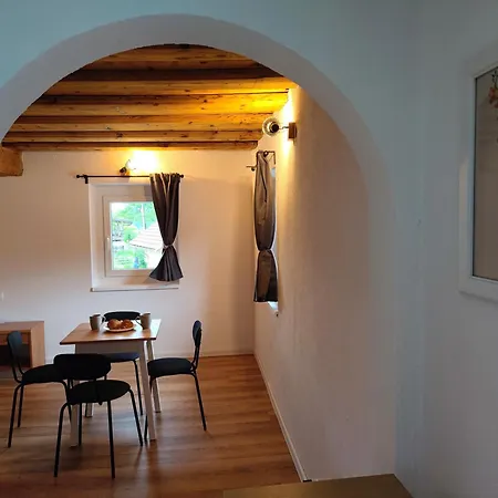 Slovenian House Mira *